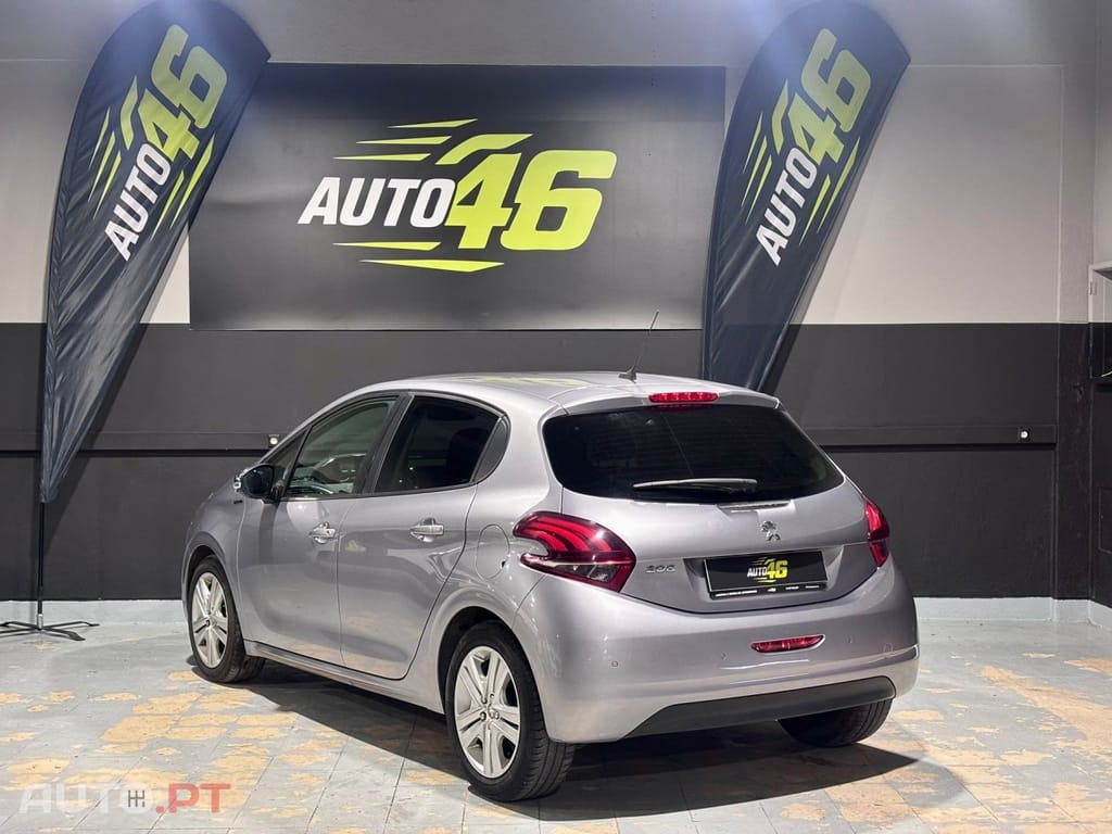 Peugeot 208 PureTech 75 Allure
