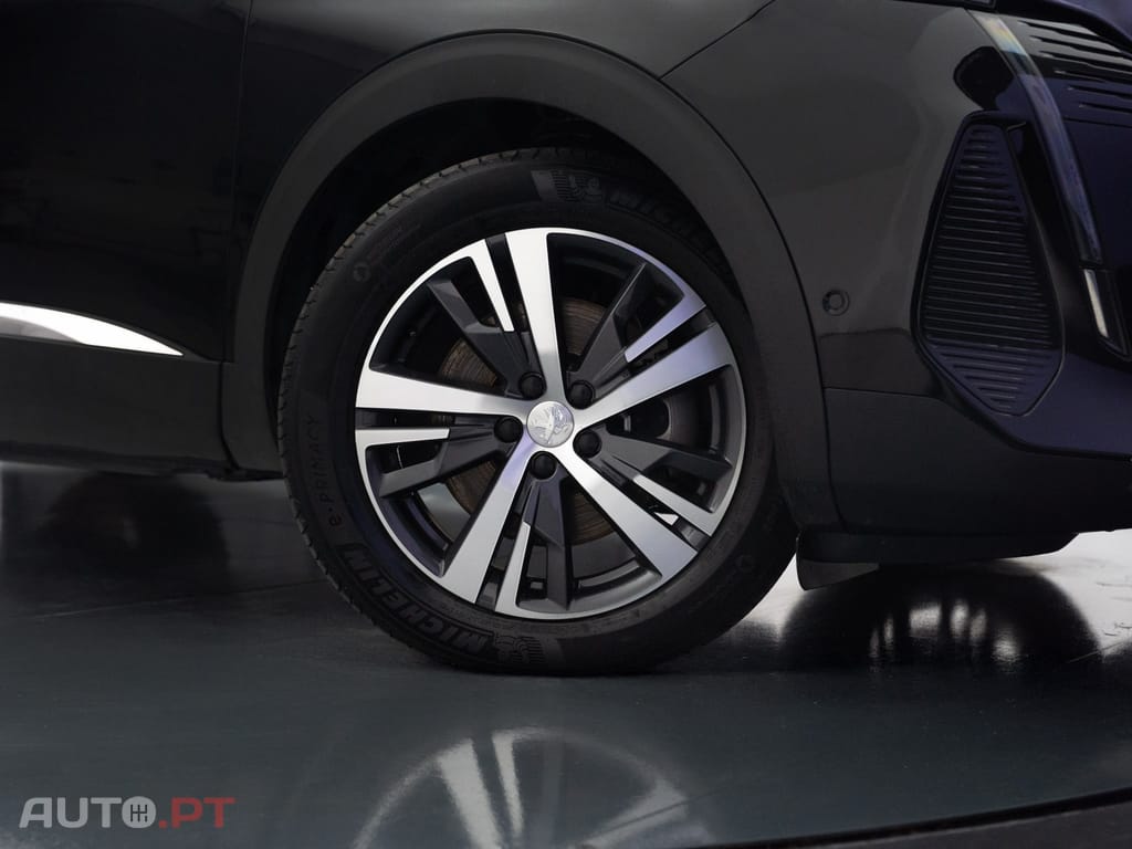 Peugeot 3008 1.6 Hybrid Allure e-EAT8