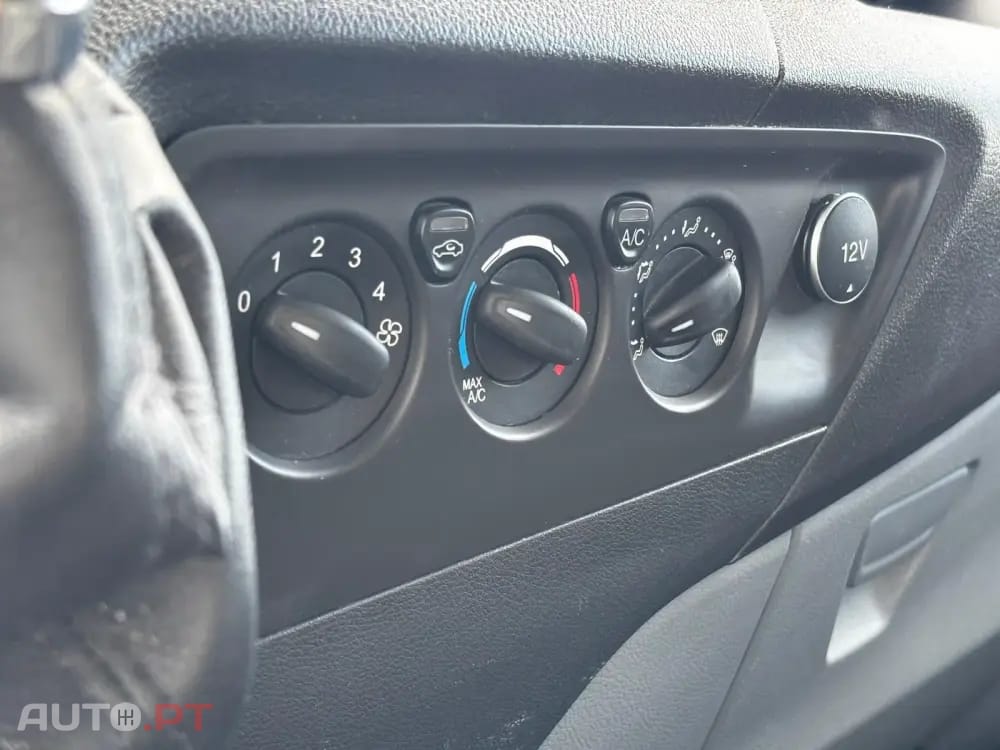 Ford Transit Custom 260L1 2.0 TDCi H1-Tecto Baixo Ambiente