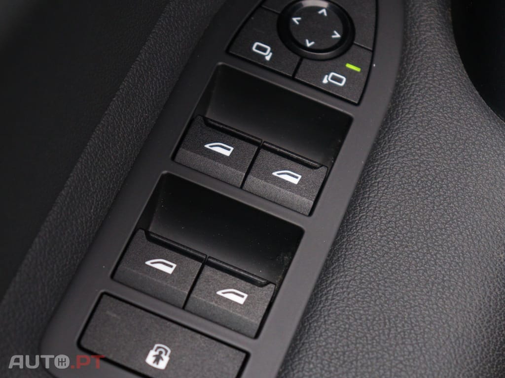 BMW iX xDrive 50 Pack Desportivo