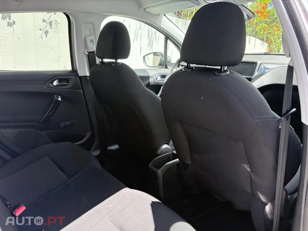 Peugeot 208 1.6 BlueHDi Style