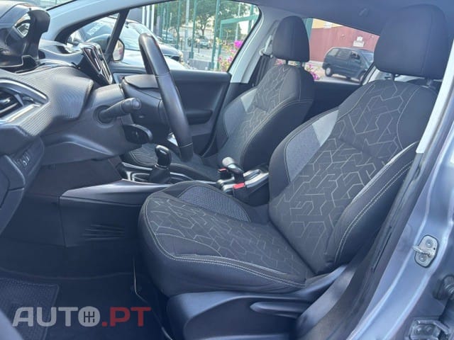 Peugeot 2008 1.6 BlueHDi Style