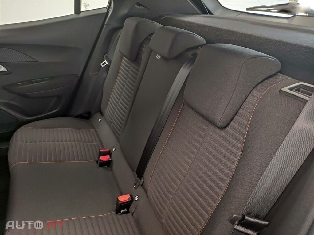 Peugeot 2008 Peugeot 2008 1.2 PureTech Active Pack