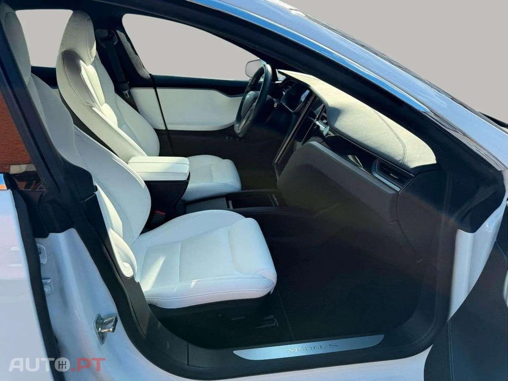 Tesla Model S I.V.A DEDUTÍVEL Long Range
