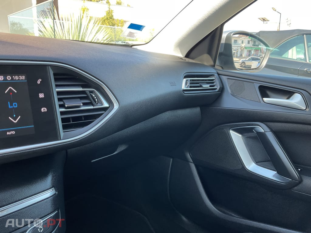 Peugeot 308 1.5 BlueHDi Allure