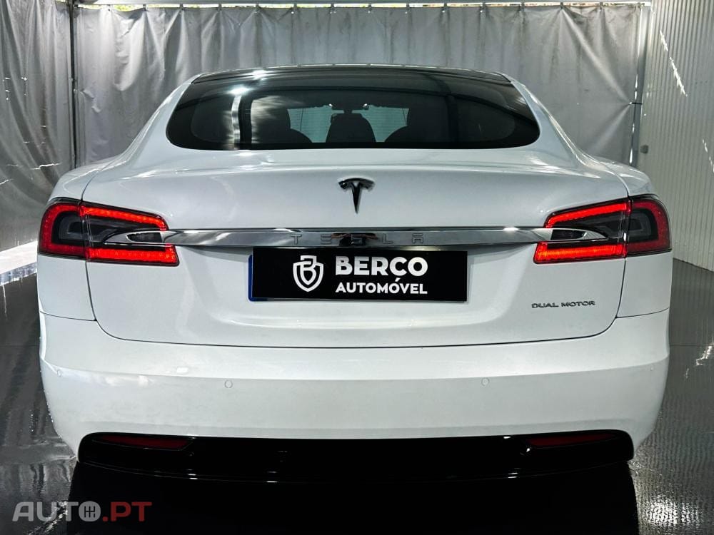Tesla Model S Long Range AWD