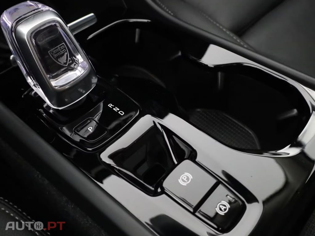 Volvo XC40 T5 RECHARGE INSCRIPTION I.V.A DEDUTIVEL 