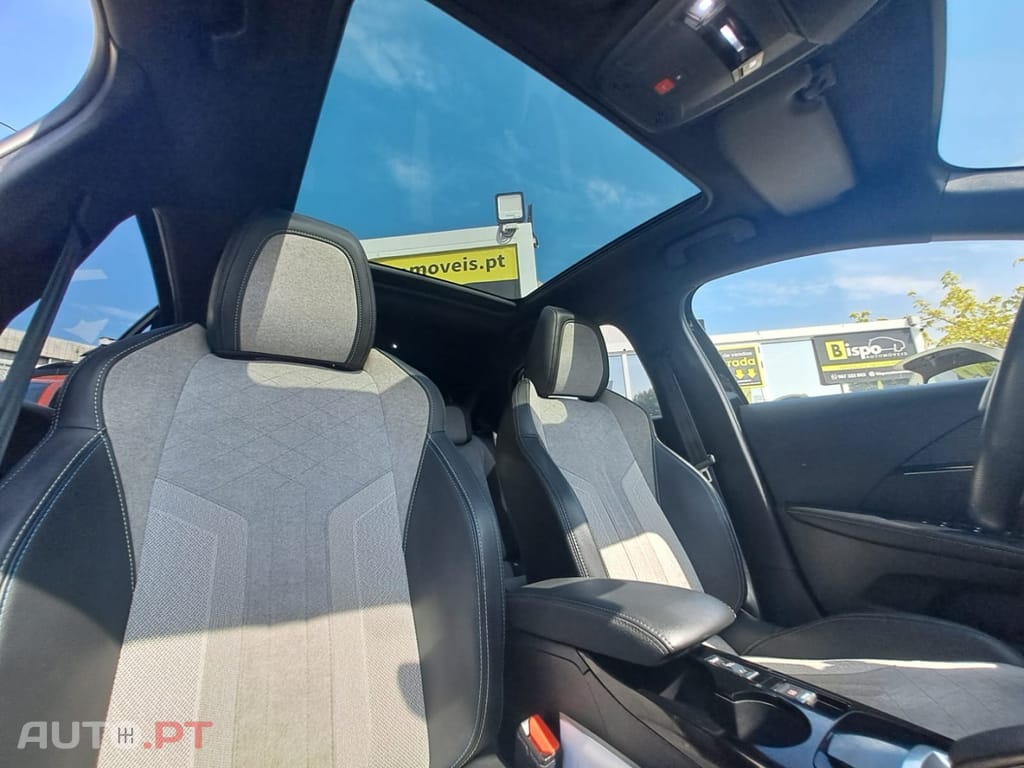 Peugeot E-208 50 kWh GT Pack