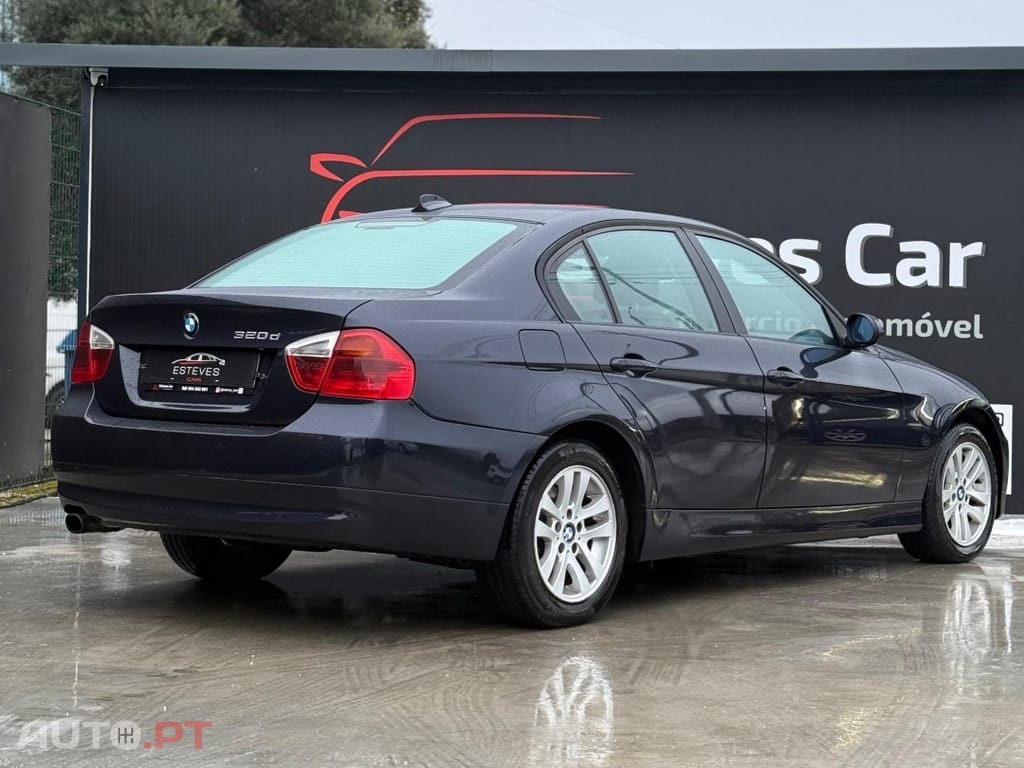 BMW 320 d Auto