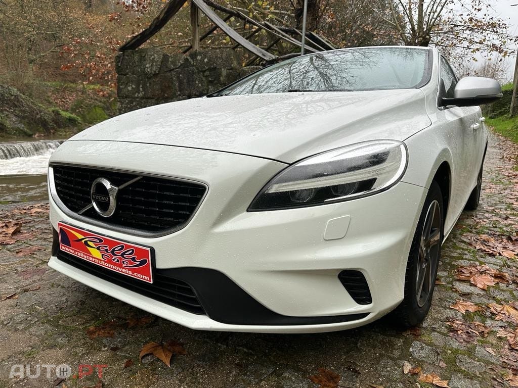 Volvo V40 2.0 D3 R-Design
