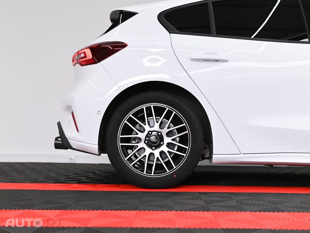 Ford Focus 1.0 EcoBoost MHEV ST-Line X Aut.