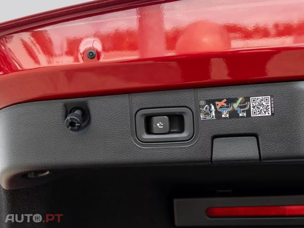 Mercedes-Benz CLA 250 e AMG Line I.V.A DEDUTIVEL 