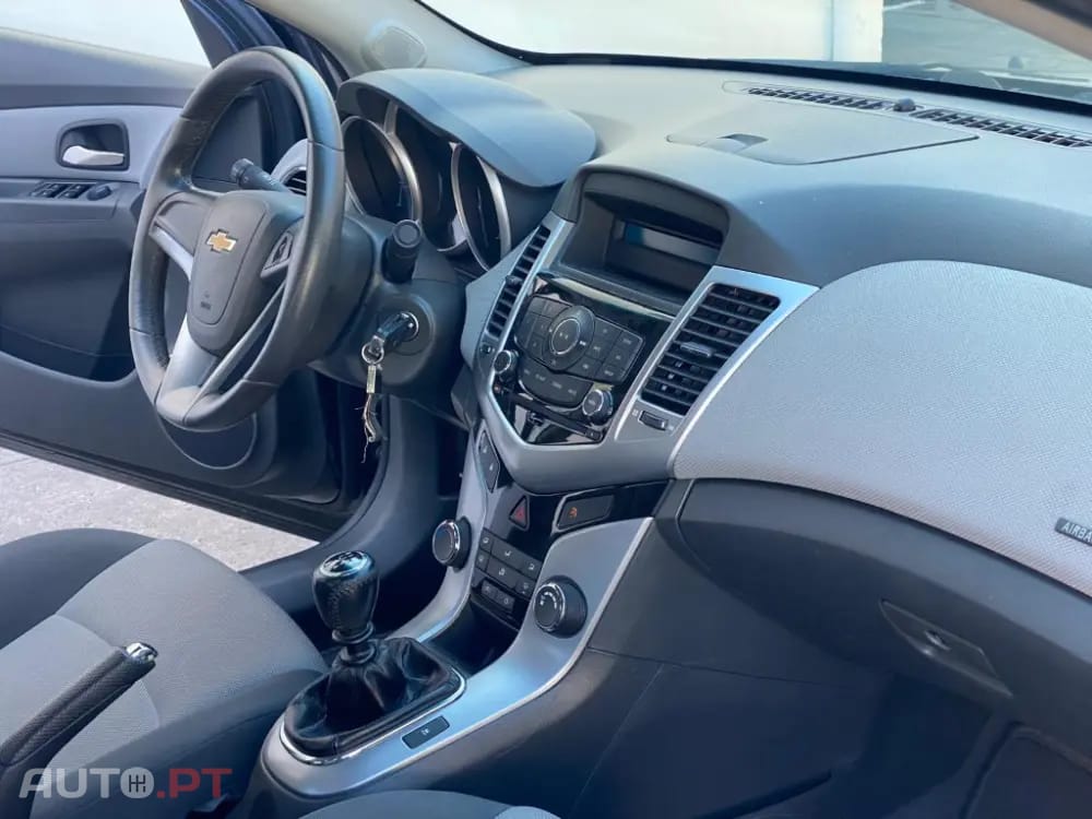 Chevrolet Cruze 1.6 LS