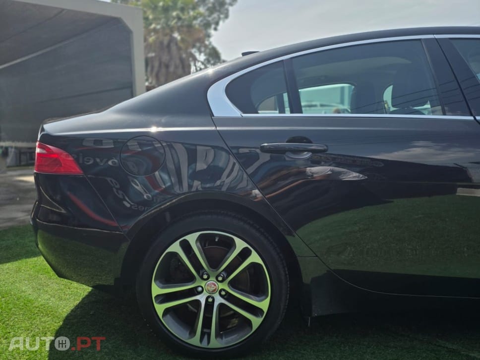 Jaguar XE 2.0 D Prestige