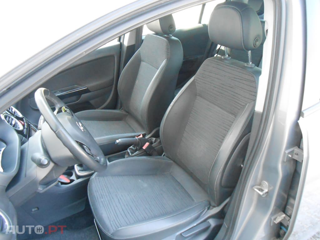 Opel Corsa 1.3 CDTI - GPS