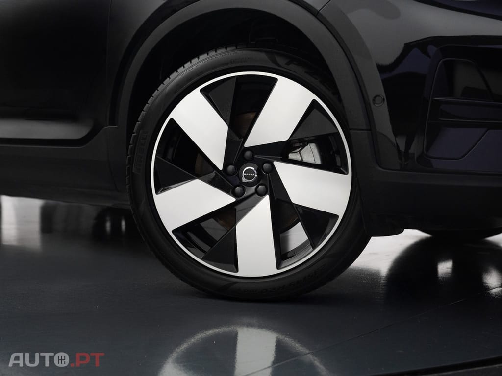 Volvo EX40 82 kWh Single Motor Extended Range Core