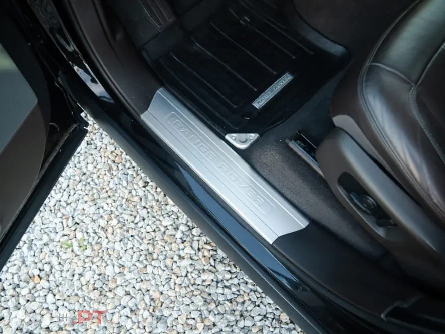 Land Rover Range Rover Sport SDV6 Black Edition