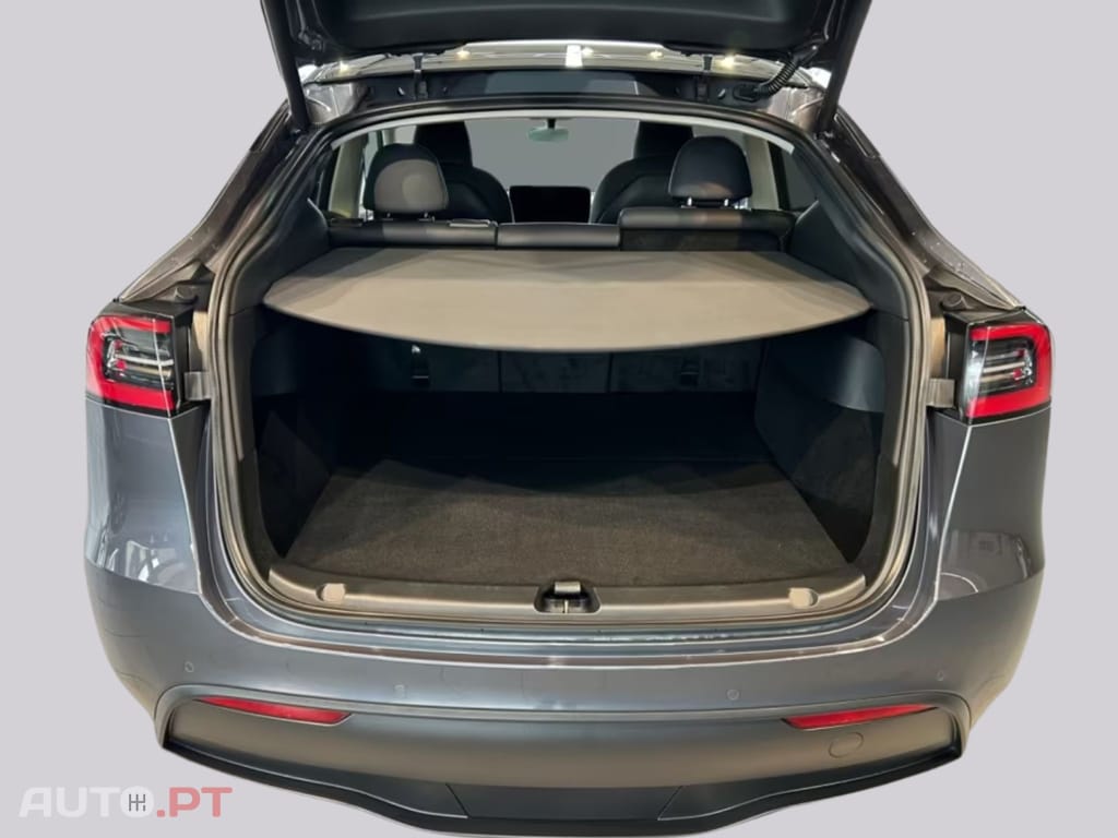 Tesla Model Y Long Range Dual AWD I.V.A DEDUTIVEL 
