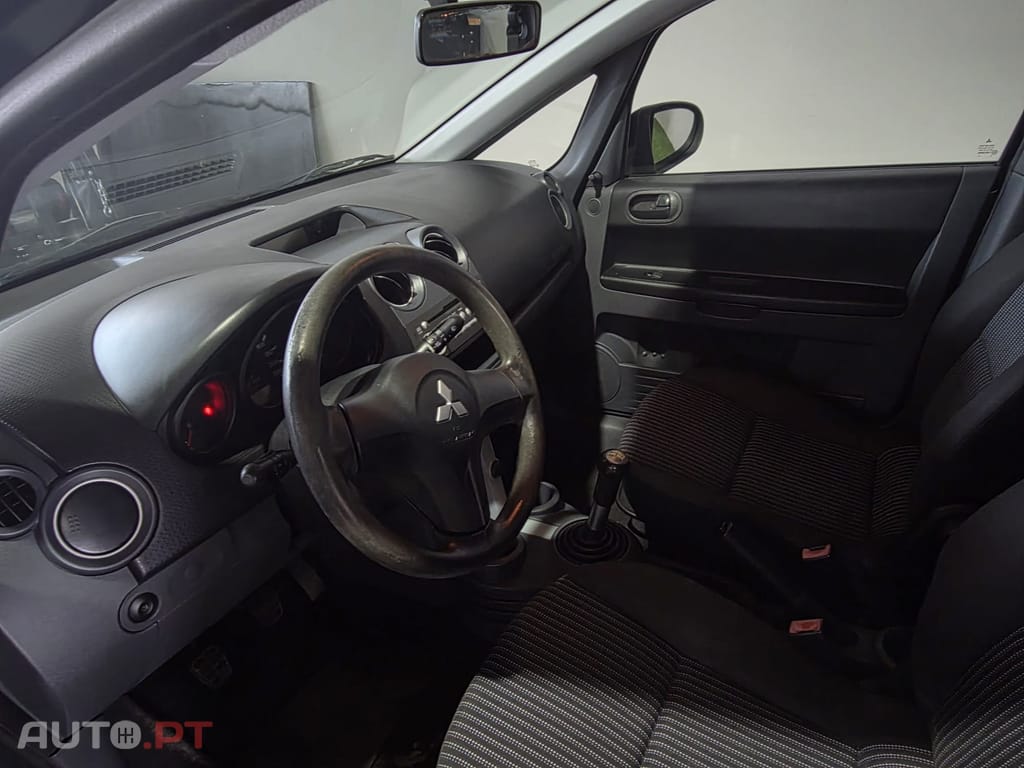 Mitsubishi Colt 1.1 E-motion