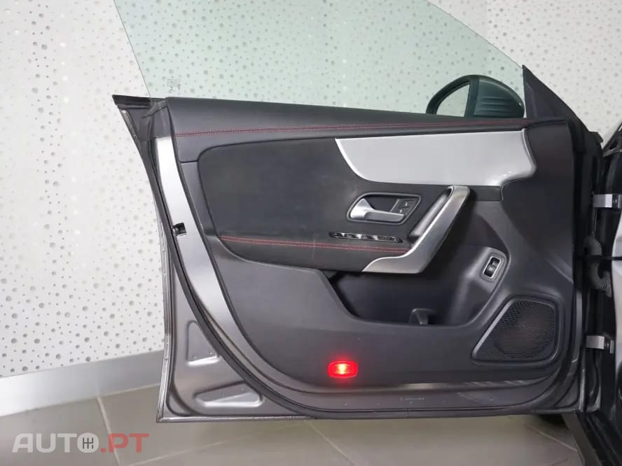 Mercedes-Benz CLA 180 d Shooting Brake AMG Line