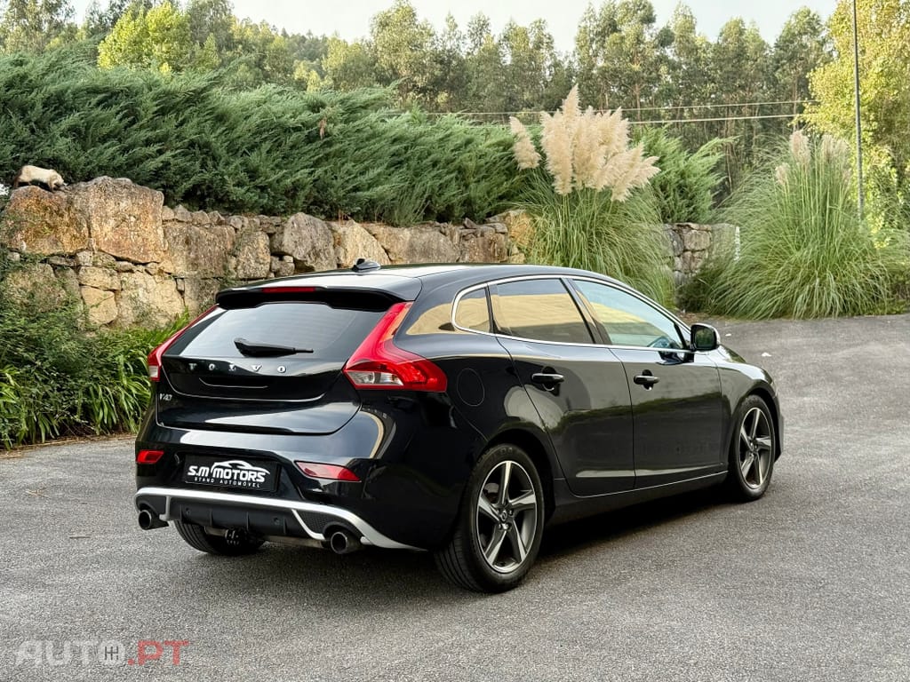 Volvo V40 1.6 D2 R-Design