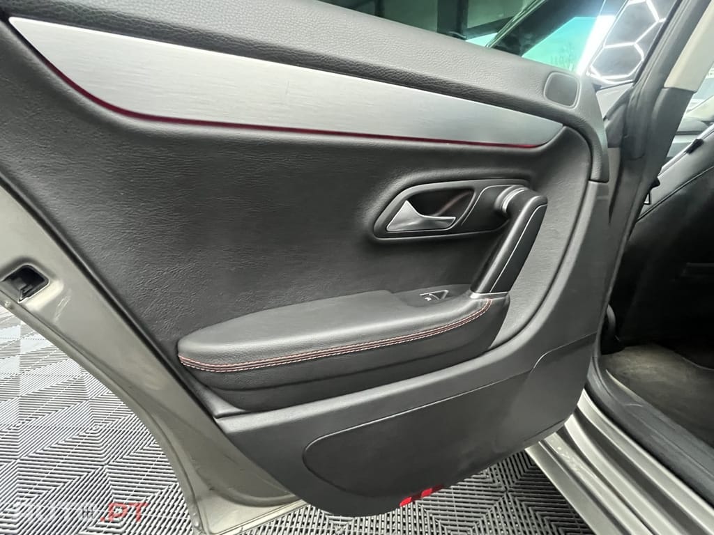 Volkswagen Passat CC 2.0 TDi DSG