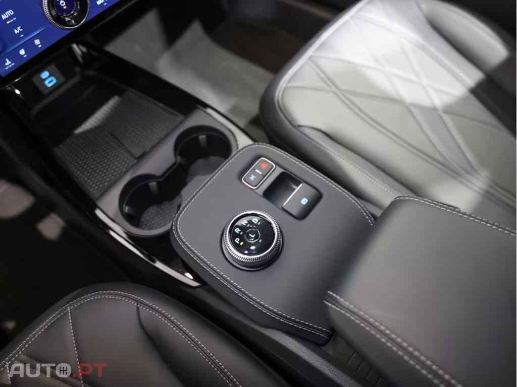 Ford Mustang Mach-E 75,7 kWh  I.V.A DEDUTIVEL