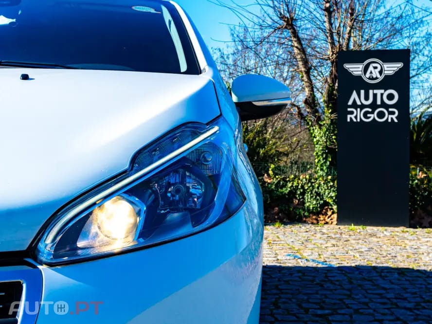 Peugeot 208 1.5 BlueHDi Allure
