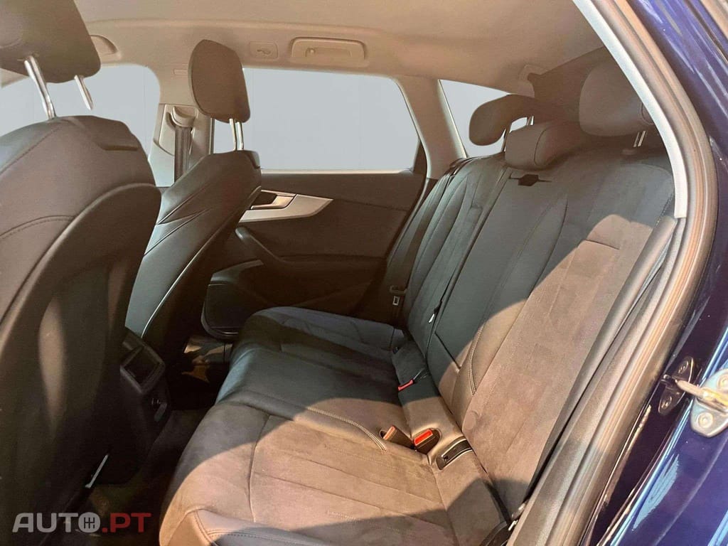 Audi A4 Avant 35 TFSI HYBRID  Attraction
