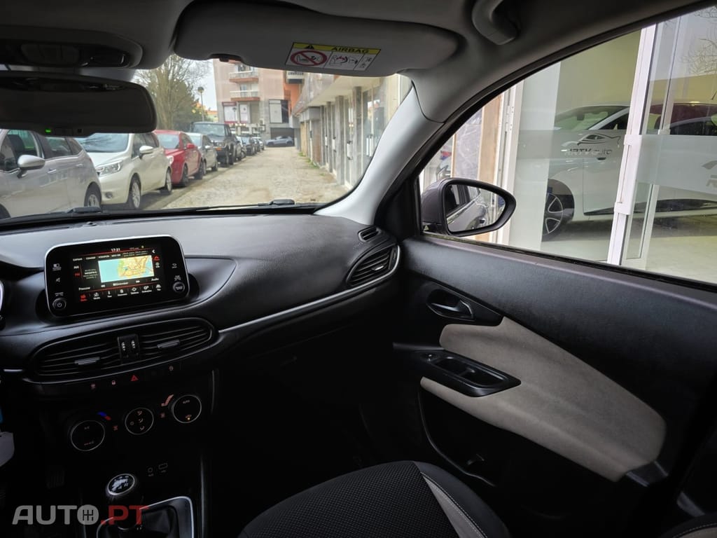 Fiat Tipo 1.3 M-Jet Lounge J17