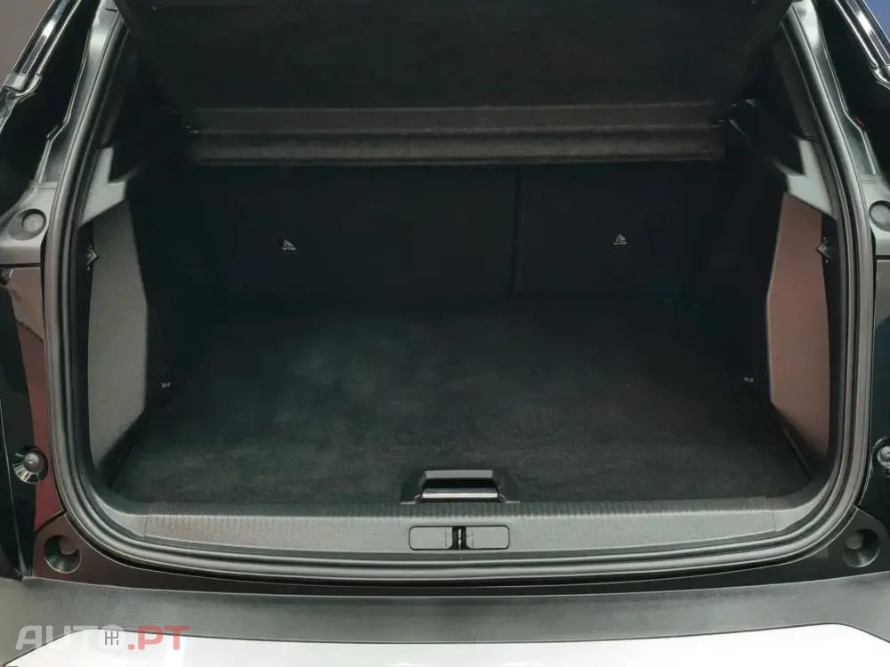 Peugeot 2008 1.5 BlueHDi Allure EAT8