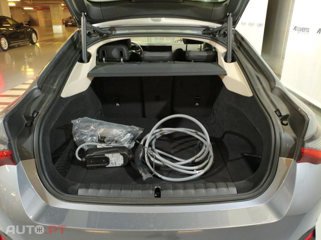 BMW i4 eDrive35