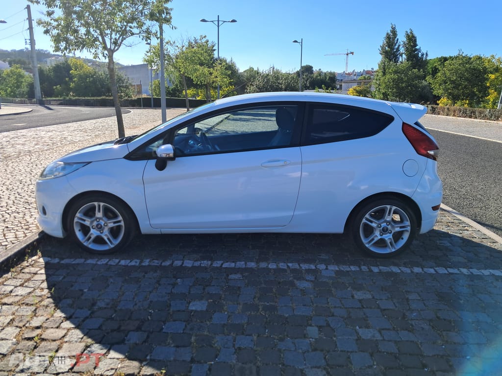 Ford Fiesta Ford Fiesta Comercial 1.6 TDCi Sport 95cv