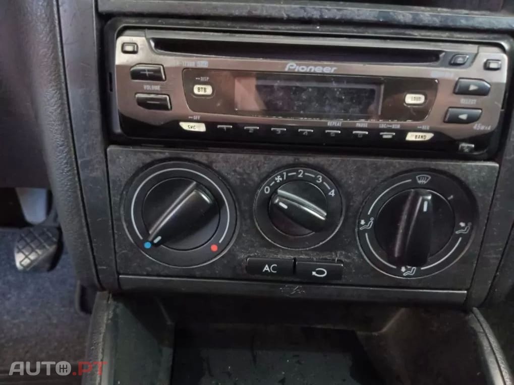 Volkswagen Golf 1.4i Confortline AC