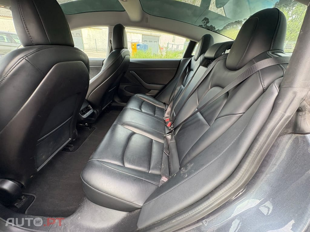 Tesla Model 3 Standard Range Plus RWD