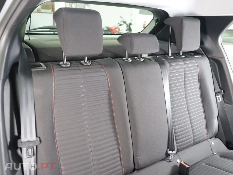 Peugeot 2008 1.2 PureTech Allure