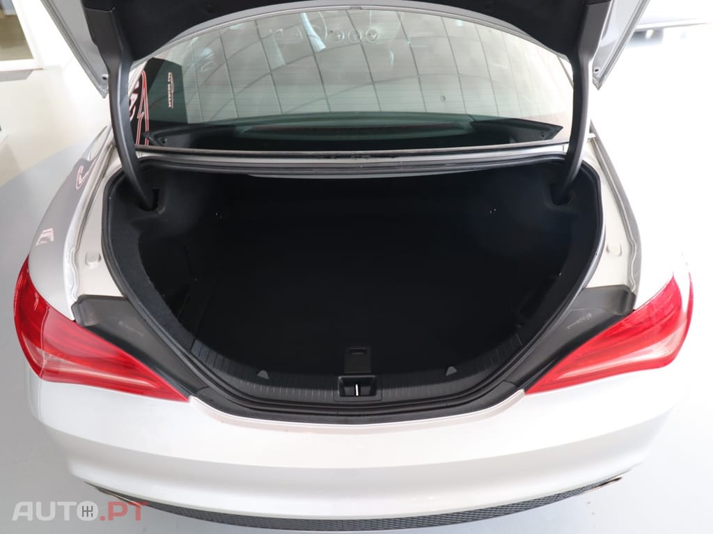 Mercedes-Benz CLA 180 CDi AMG Line