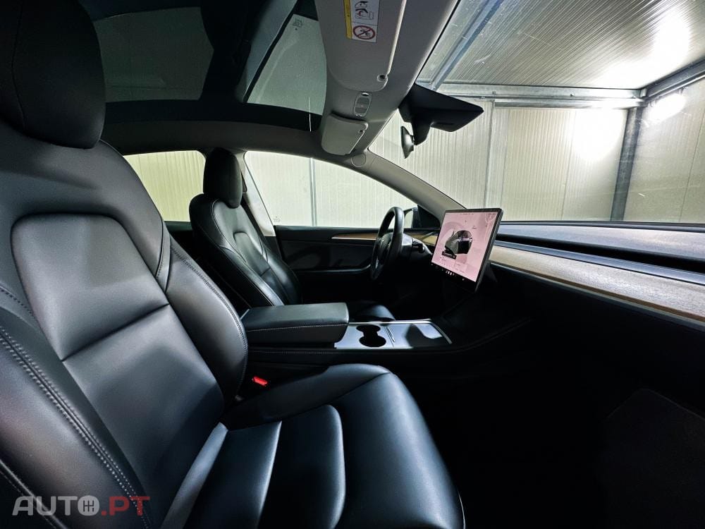 Tesla Model Y Long Range Dual Motor AWD