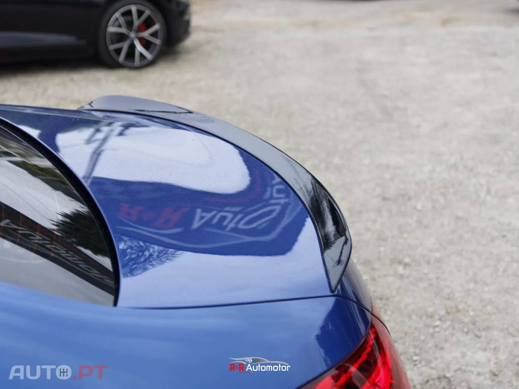 Mercedes-Benz C 300 e AMG Line