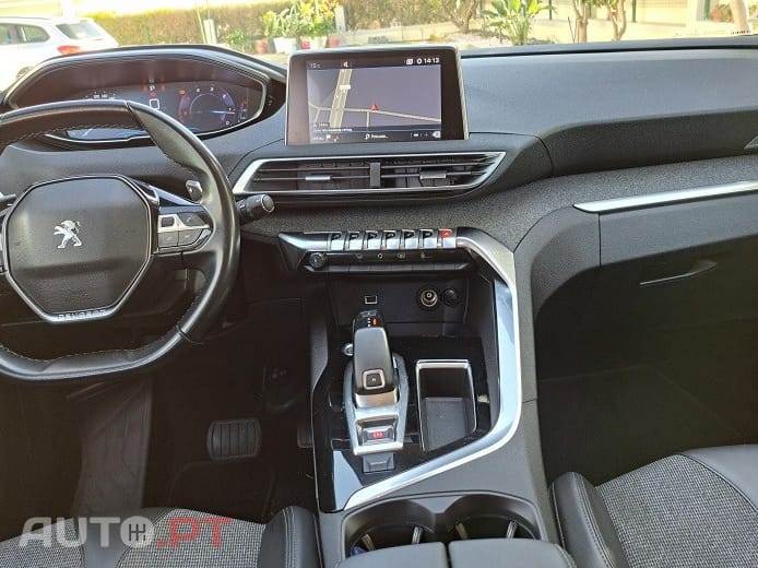 Peugeot 3008 1.5 BlueHDi Allure EAT8