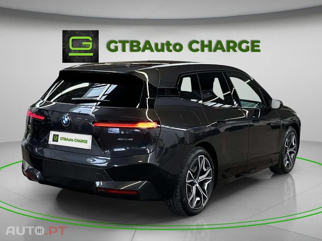 BMW iX xDrive40 I.V.A DEDUTÍVEL 