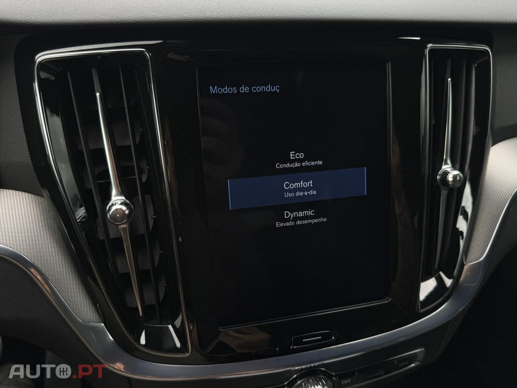 Volvo V60 2.0 D3 R-Design Geartronic