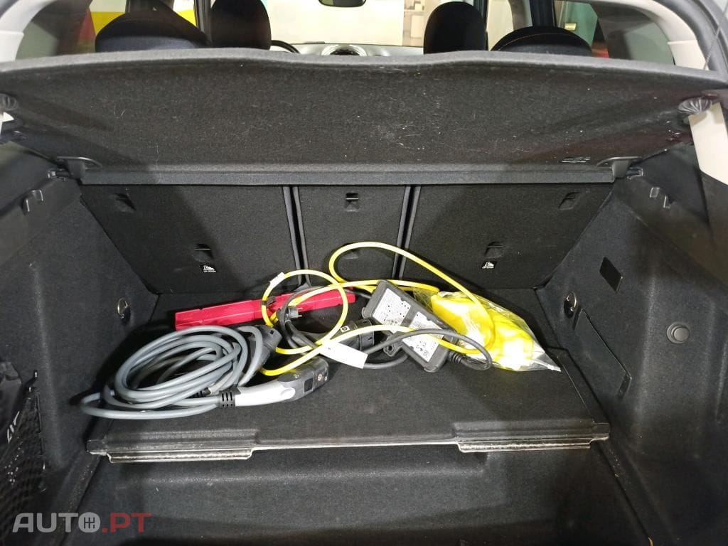 MINI Countryman Cooper SE Premium Essential Auto