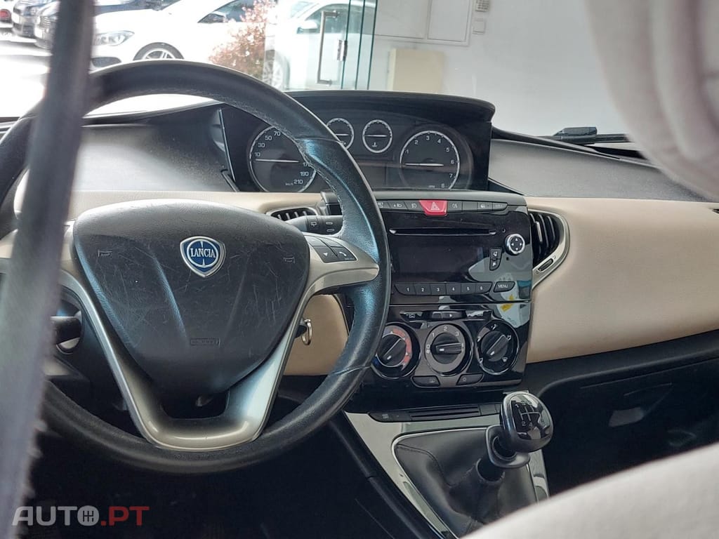 Lancia Ypsilon 1.2 S&S Fashion