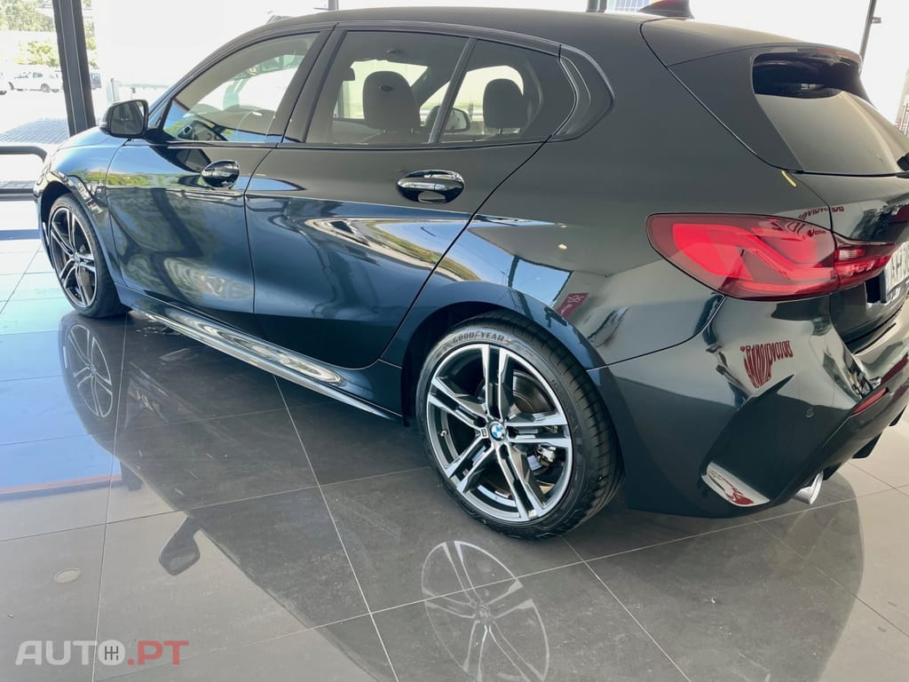 BMW 116 d Pack Desportivo M Auto
