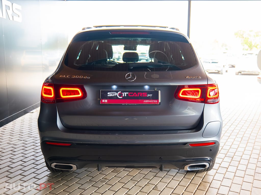 Mercedes-Benz GLC 300 de 4Matic 9G-TRONIC AMG Line