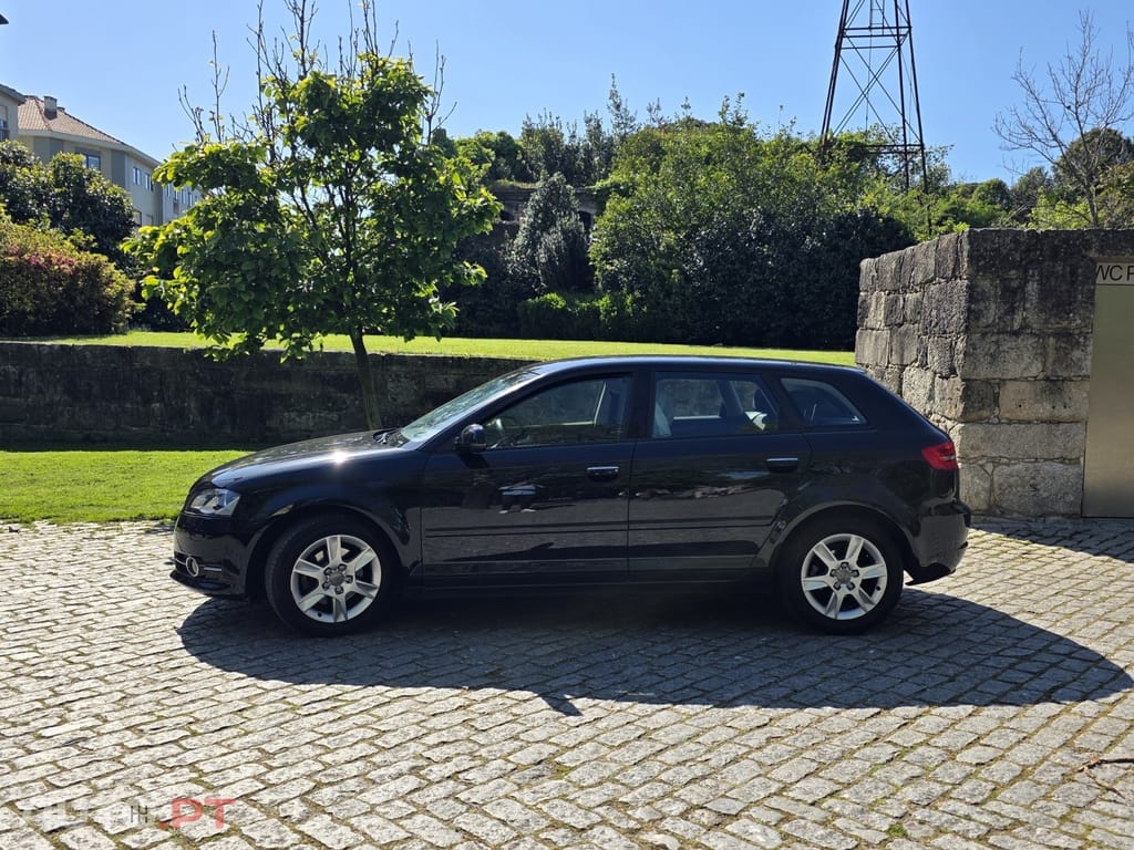 Audi A3 Sportback 2.0 TDI (clean diesel) Attraction