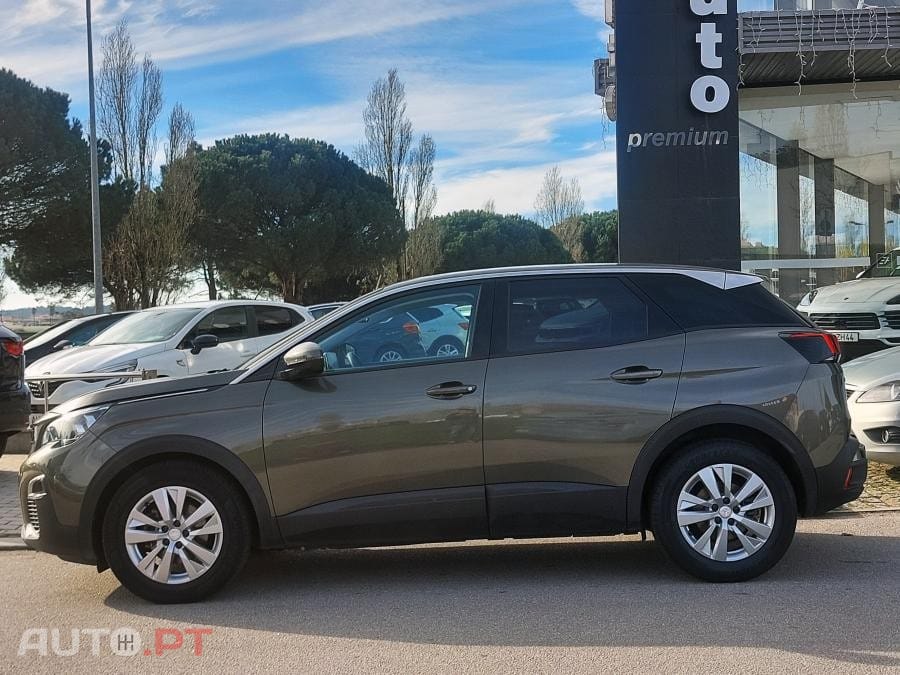 Peugeot 3008 1.5 BlueHDi Active — fotografia 3