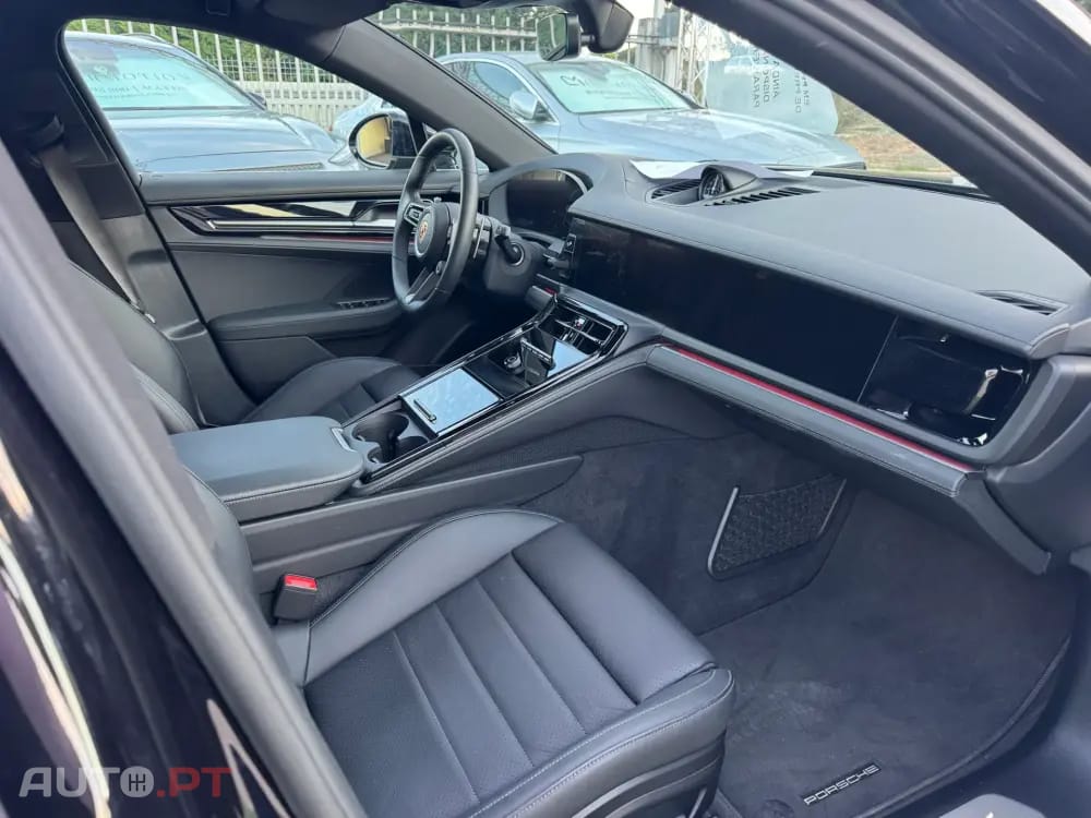Porsche Panamera 4 E-Hybrid