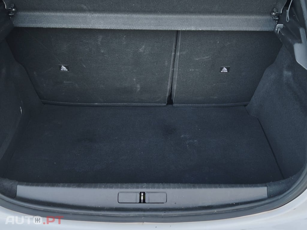 Peugeot 208 PureTech 100 EAT8 Allure
